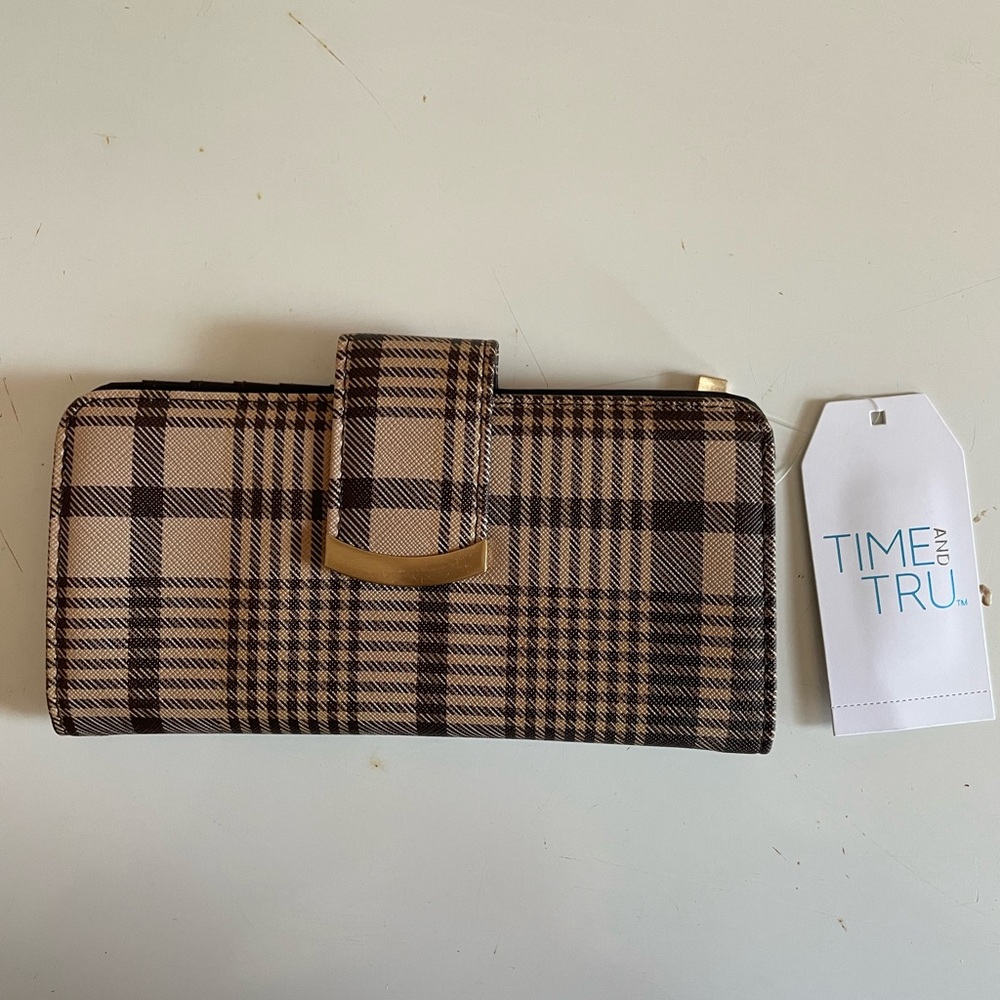 Time and Tru Plaid Slim Wallet New with tags